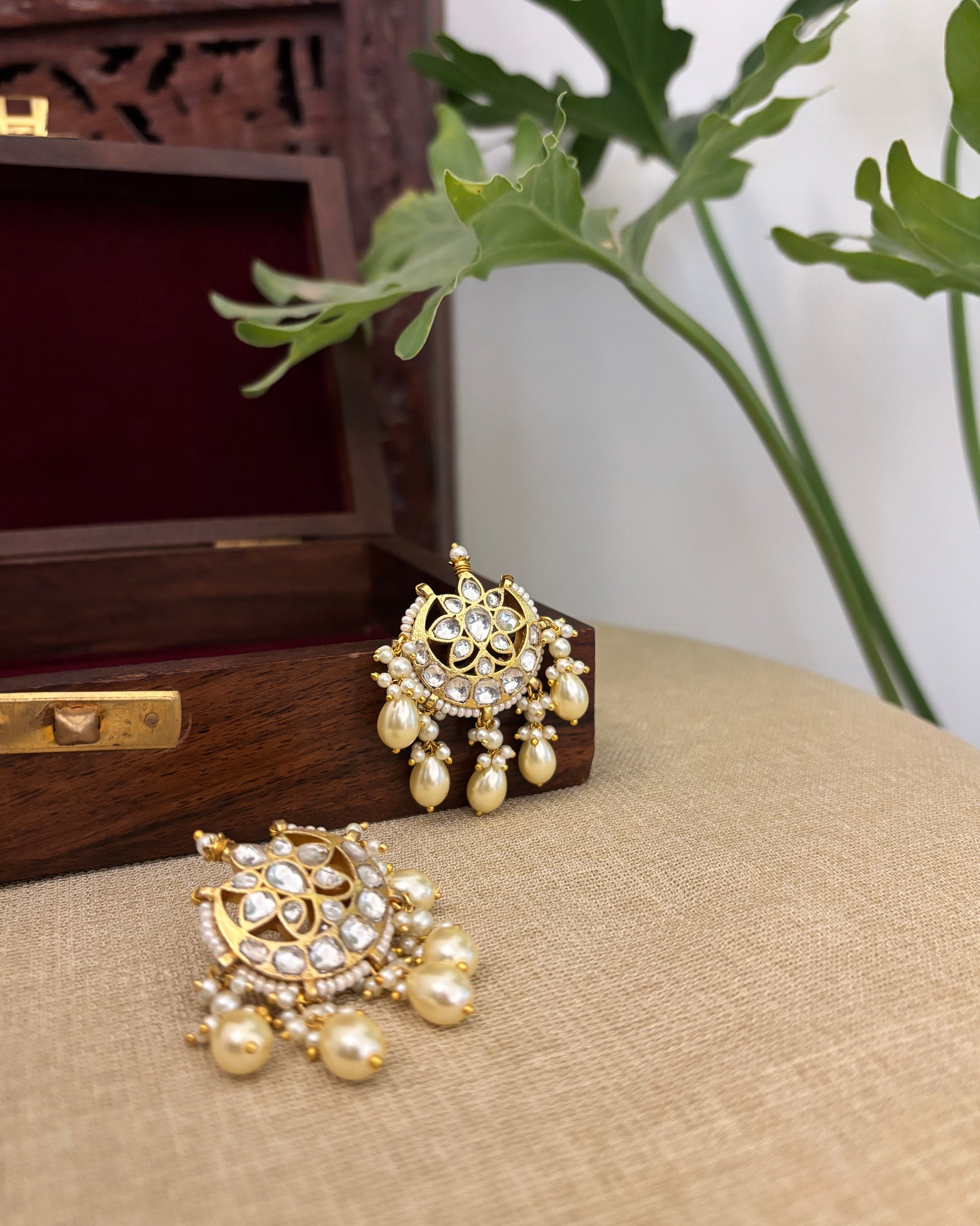 NC672 - Statement White Kundan Choker 5